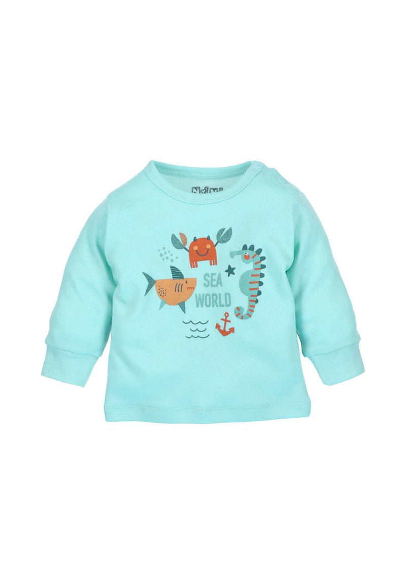 Jasnoniebieska koszula z długim rękawem, ozdobiona zabawnymi grafikami o tematyce morskiej: krab, ryba, konik morski oraz kotwica z zielonymi liśćmi i falami.