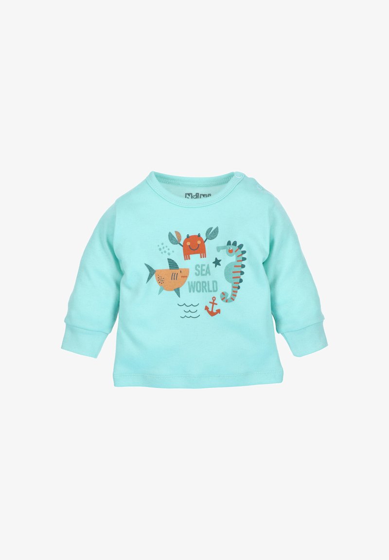 Jasnoniebieska koszula z długim rękawem, ozdobiona zabawnymi grafikami o tematyce morskiej: krab, ryba, konik morski oraz kotwica z zielonymi liśćmi i falami.