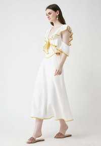 Thumbnail Image 6
