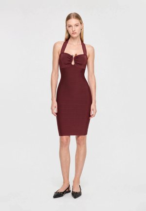 Guess HALTER STRAP MELANIE NOVELT - Vestido de tubo - burgundy shade