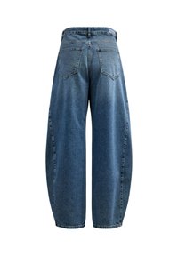 Jean en denim bleu à jambes larges vu de dos avec deux poches arrière et une taille haute.