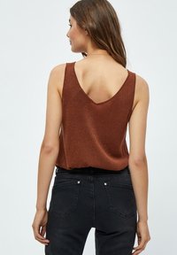 Minus MICARLI KNIT TOP - Top - desert sand lurex
