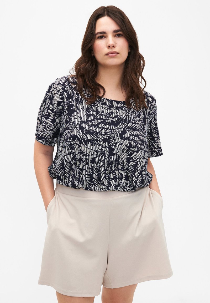 Zizzi Shorts - moonbeam