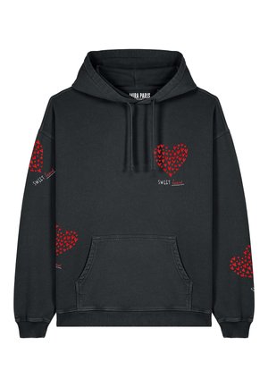 Felpa nera in cotone, con motivi a cuori rossi e testo ricamato "SWEET heart". Include una tasca a marsupio e orlo a coste.