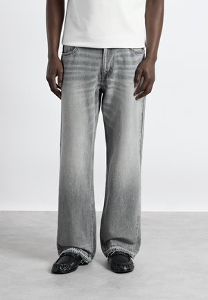 Burocs, TONY FLARED OPEN HEM - Flared Jeans - ash fade grey