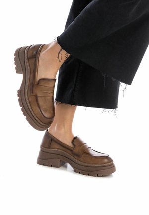 Refresh Zapatos de plataforma - taupe