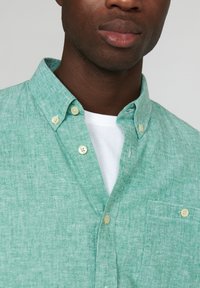 Matinique TROSTOL - Camicia - pine green