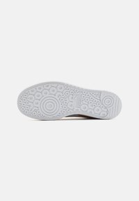 Puma PALERMO ELEVATA - Trainers - bright melon/white
