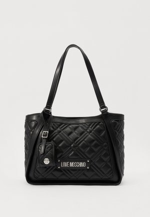 Sac cabas en cuir matelassé noir avec doubles poignées et plaque logo "LOVE MOSCHINO" sur la poche avant.