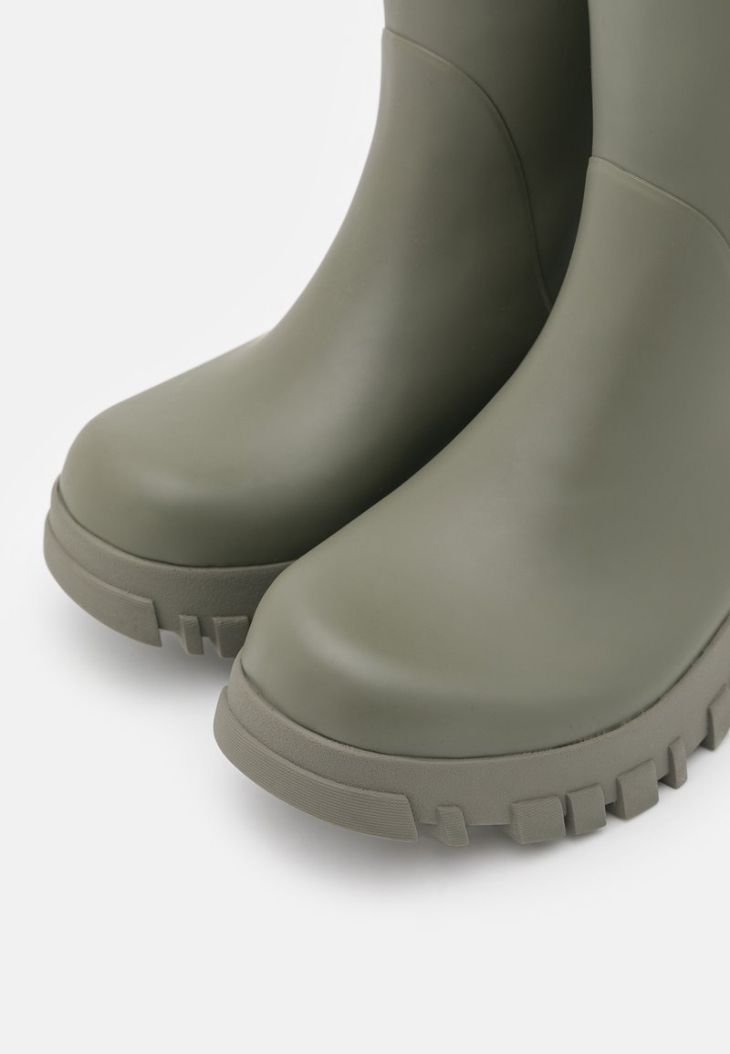 Damen Sneaker | Holzweiler SOGNSVANN BOOTS Gummistiefel army/khaki - NF93243 Damen Sneaker | Holzweiler SOGNSVANN BOOTS Gummistiefel army/khaki - NF93243