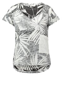 Chemise à manches courtes de couleur gris clair avec un motif de feuilles tropicales en noir et blanc, et une poche plaquée solide gris clair sur le côté droit à l'avant.