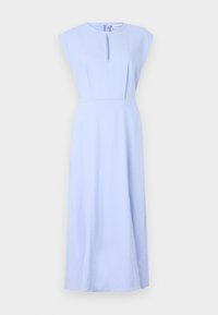 Rochie fără mâneci de culoare albastru deschis, cu decolteu în formă de cheie, bust ajustat și fustă fluidă. Textură netedă și design până la genunchi.