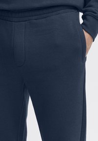 11 Project PRAVNES REGULAR FIT - Treningo apatinė dalis - dress blues