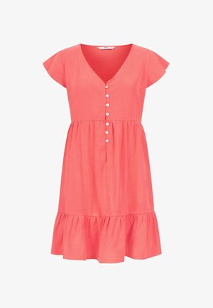 Vestito estivo color corallo con maniche a sbuffo corte, scollo a V, chiusura con bottoni sul davanti e gonna a balze svasata. Realizzato in tessuto leggero.