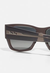 Ray-Ban CARLOS - Sončna očala - opal dark gray / grey gradient