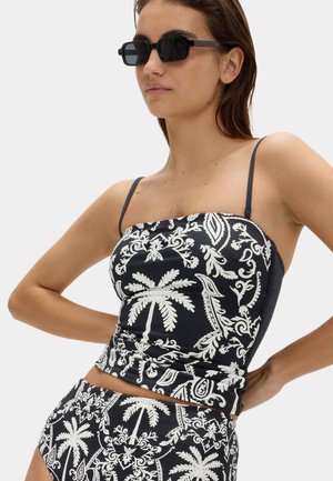 Marks & Spencer, - Góra od bikini