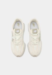 New Balance 327 - Chaussures de course - beihe/khaki