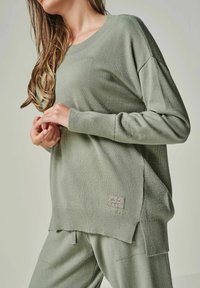 YOU LOOK PERFECT SET - BELLA - Nachtwäsche Set - darkgreen