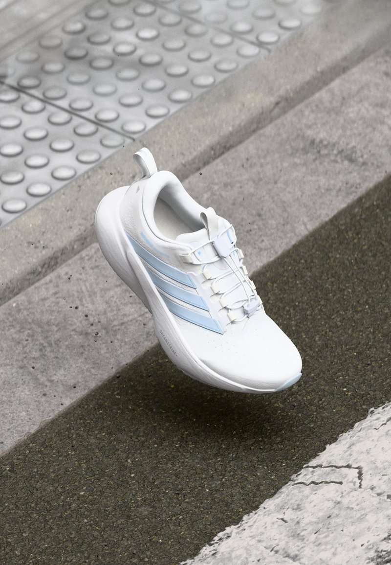 adidas Performance SUPERNOVA RISE 3 ADAPTIVE - Silniční běžecké boty ...