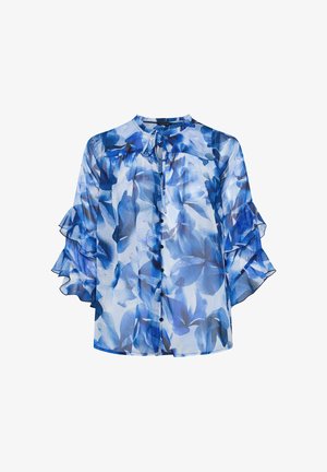 Blå og hvid blomsterprintet gennemskinnelig bluse med flæse 3/4-ærmer, knapper foran og bindelukning ved rund halsudskæring.