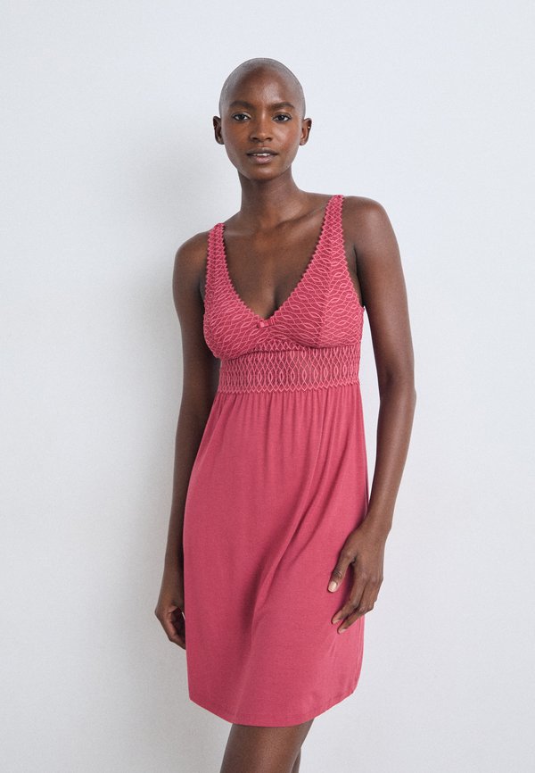 AURA SPOTLIGHT  - Nightie - strawberry allure