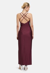Vera Mont ABIBALL  - Iltapuku - deep dahlia