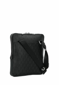 Borsa a tracolla nera con un motivo geometrico testurizzato, dotata di chiusura con zip, tracolla regolabile e accessori in tono argento.