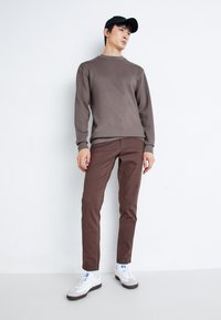 Jack & Jones - JJIMARCO JJDAVE 2 PACK - Chinos - chocolate brown/castor gray Miniatyrbild 1