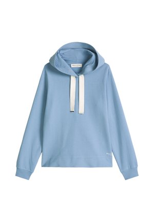 Hellblauer Hoodie mit langen Ärmeln, weißen Kordeln und einem kleinen "Marc O'Polo"-Logo nahe dem Saum auf der rechten Seite.