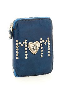 Portafoglio in pelle blu con borchie argentate e accento a forma di cuore. Testo "MAMMA" decorato con strass. Chiusura con zip e bordi blu a contrasto.