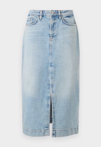Lyseblå jeansskjørt med en frontspalte, to frontlommer, beltehemper og kontrasterende sømmer. Rett snitt med et midtlangt design.