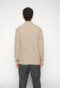 Cleptomanicx RIBBER TROYER - Strickpullover - creme