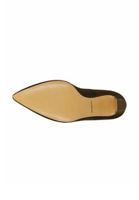 Semelle de chaussure en daim brun foncé à bout pointu avec grip en caoutchouc beige clair et petit talon, marquée du logo "Sojam" près de la voûte plantaire.