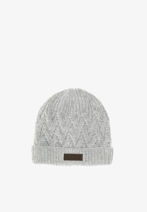 Cable-strikket grå hue med ribbet manchet og brunt lædermærke "SEASIDE". Blød tekstur og rund form, designet til at sidde tæt.