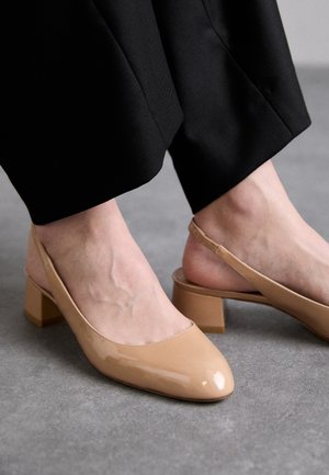 Stuart Weitzman VIVIENNE SLINGBAC - Decolleté - beige