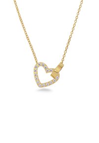 Auksinė grandinėlė su atviro širdies pakabuku, puoštu aiškiais brangakmeniais, dešinėje pusėje pritvirtintas mažas auksinis žiedelis.