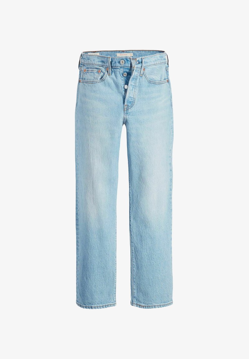 Vaqueros de denim azul claro con corte recto, cinco bolsillos, cierre de botón y un ligero desgastado, con detalles de costura clásicos.