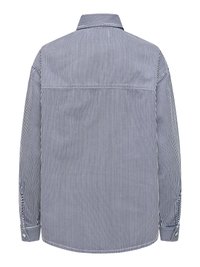 Chemise à manches longues boutonnée avec des fines rayures verticales bleu marine et blanches, vue de dos avec un col montant et des poignets boutonnés.