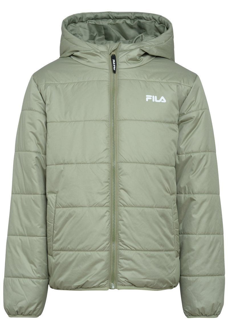 Veste à capuche Fila matelassée vert clair avec fermeture éclair frontale et poches latérales, poignets élastiques et logo sur la poitrine.