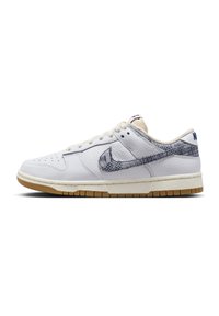Nike Sportswear DUNK LOW - Sneakers basse - white gym red sail midnight navy