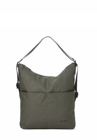 Bolso bandolera de nylon verde con un diseño holgado, que cuenta con un bolsillo frontal, correa ajustable y el logo sutil de KCB en el lateral.