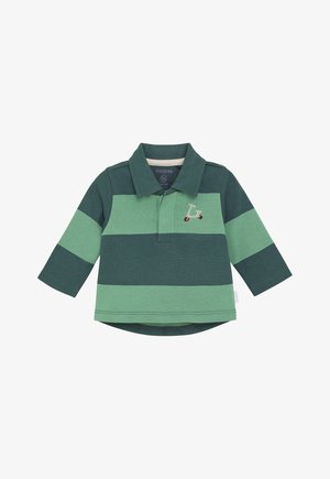 Groene polo met lange mouwen, voorzien van horizontale strepen in verschillende tinten, een kraag en een borduursel van een scooter op de borst.