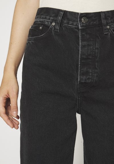 Filippa K BAGGY TAPERED  - Relaxed fit jeans - charcoal