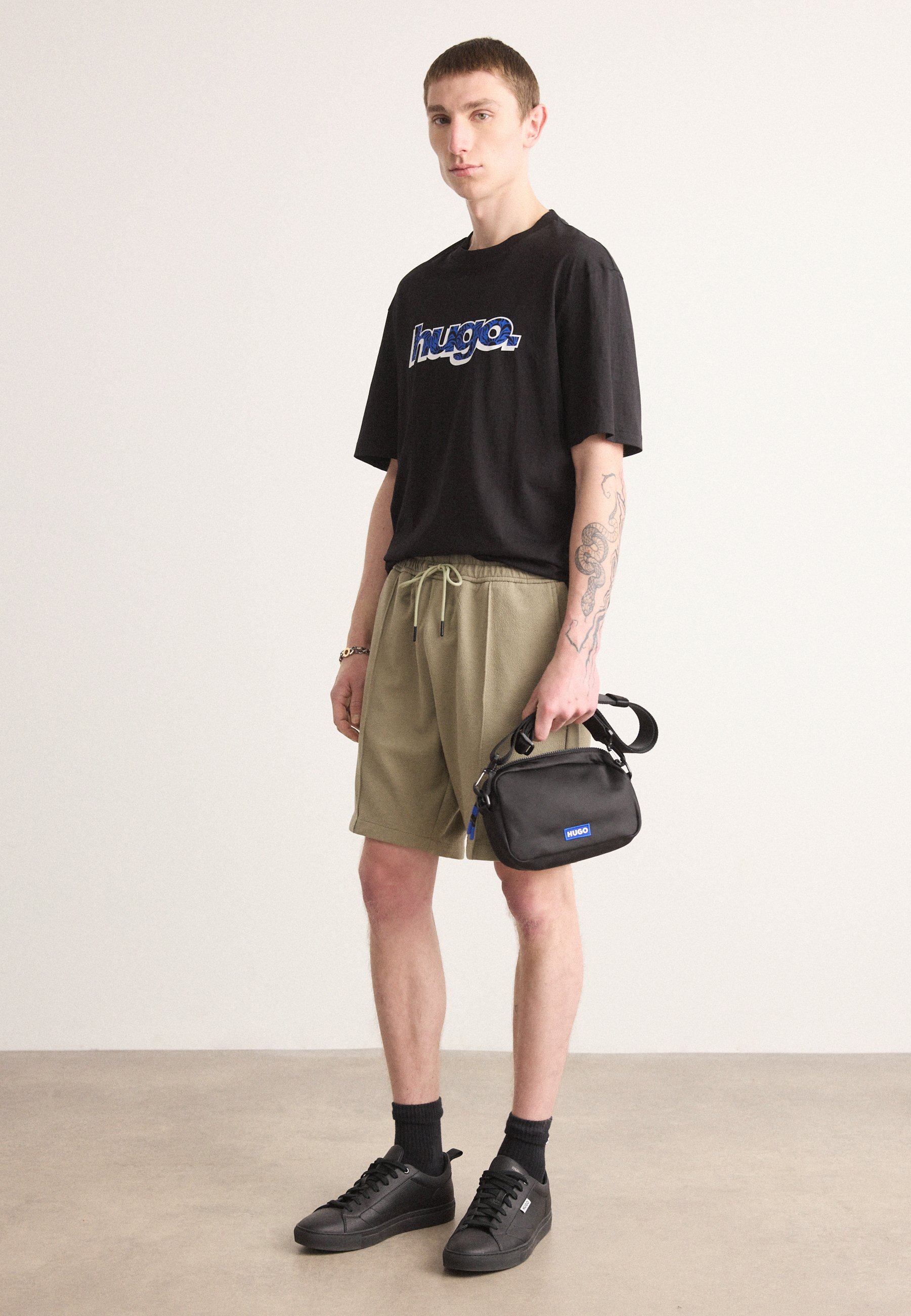 HUGO NUGIBOL - Print T-shirt - black - Zalando.co.uk