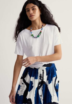 BRYHER VIEW  - T-Shirt basic - white - salt