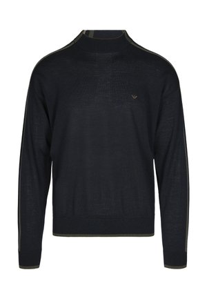 Maglione navy a maglia con colletto alto e maniche lunghe. Presenta dettagli verdi lungo le spalle e un piccolo logo sul petto.
