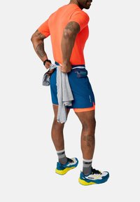 Brooks HIGH POINT 2.0 - Shorts 2 en 1 - deep sea flame
