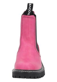 Botín Chelsea de cuero rosa con paneles elásticos laterales negros, costuras en contraste y una suela de goma texturizada. Cuenta con una tira en la parte trasera para facilitar su uso.