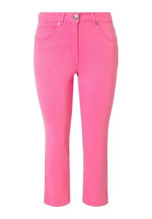 Pantalons cropped en mélange de coton rose avec un design ajusté, style cinq poches et fermeture à bouton en métal. Texture lisse avec des détails de couture minimalistes.