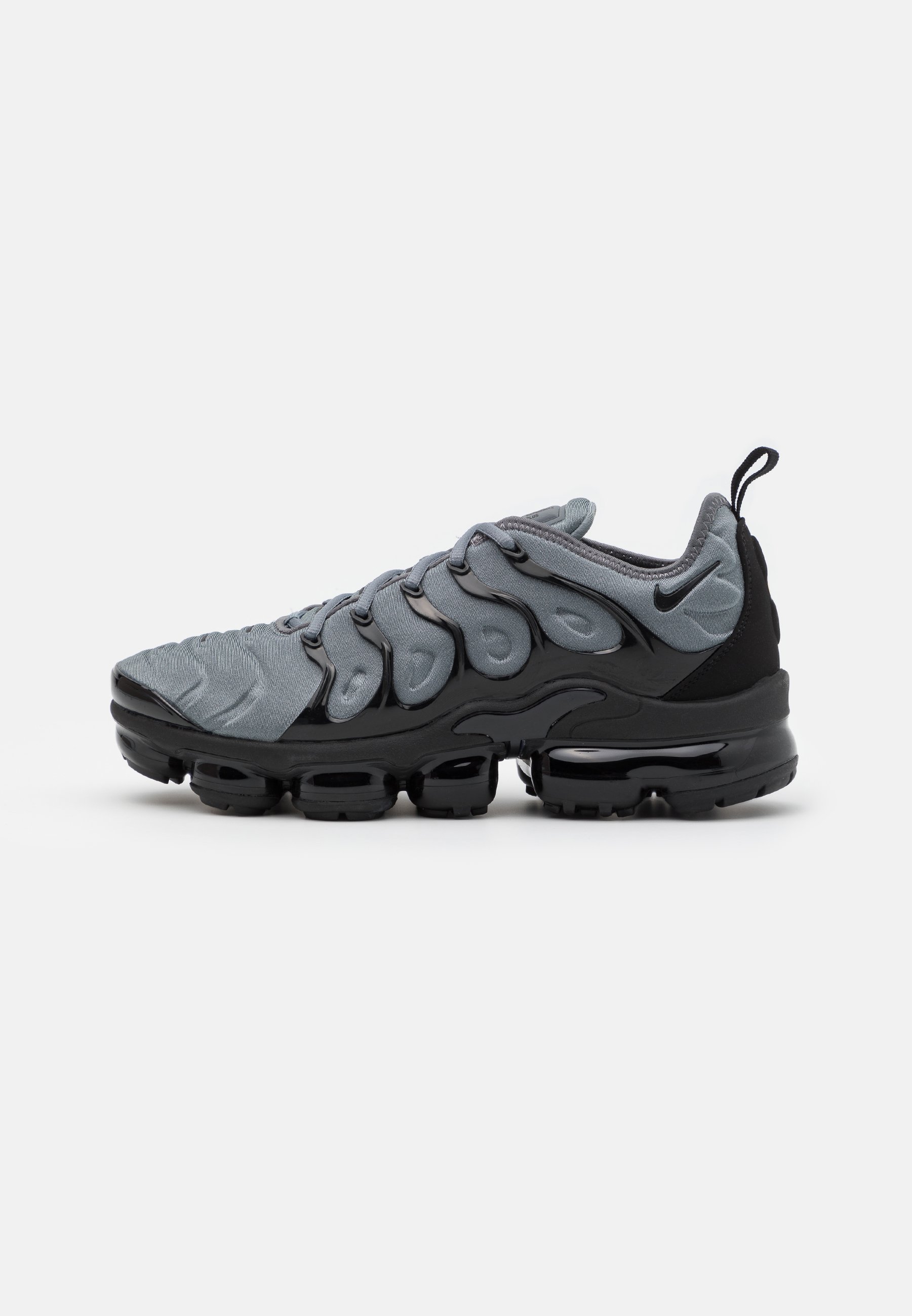 Nike air vapormax plus grey and black Clearance